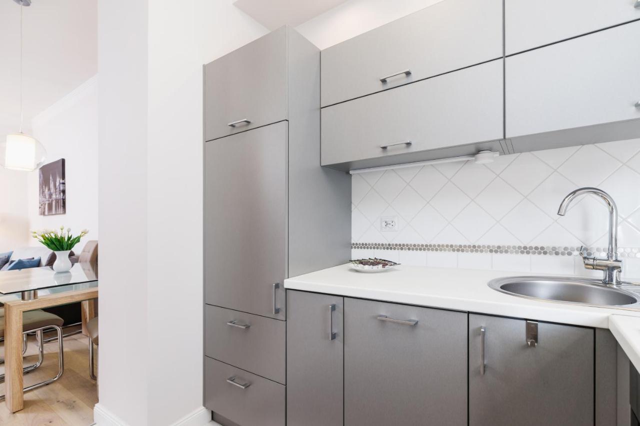 Modern Apartment Lubicz Krakow By Noclegi Renters Exterior photo